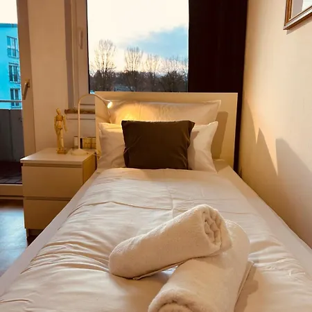 Apartment B2 Xl I 130m2 I 10 Einzelbetten I Voll Ausgestattet I Balkon I Wasch I Xxl P *