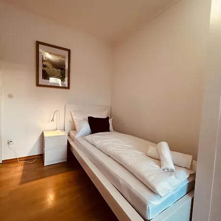 B2 Xl I 130m2 I 10 Einzelbetten I Voll Ausgestattet I Balkon I Wasch I Xxl P Mettingen (North Rhine-Westphalia)