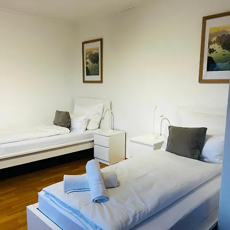 B2 Xl I 130m2 I 10 Einzelbetten I Voll Ausgestattet I Balkon I Wasch I Xxl P Apartment
