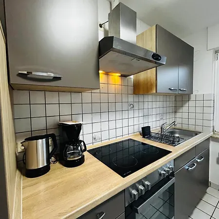 Apartment B2 Xl I 130m2 I 10 Einzelbetten I Voll Ausgestattet I Balkon I Wasch I Xxl P *