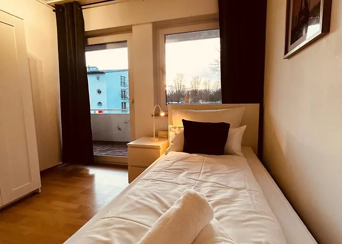 B2 Xl I 130m2 I 10 Einzelbetten I Voll Ausgestattet I Balkon I Wasch I Xxl P